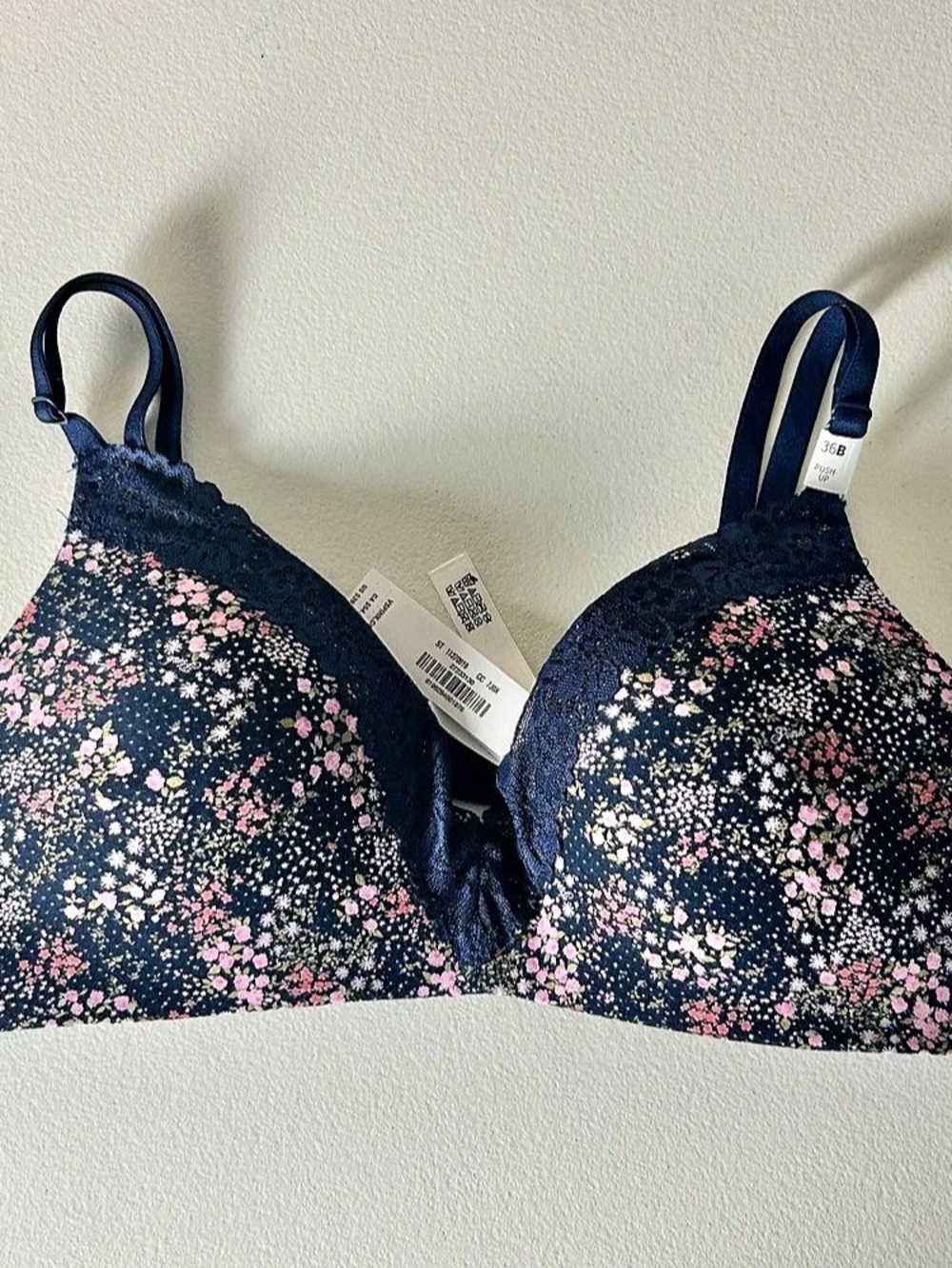 PINK Victoria’s Secret Lightly Lined Tshirt Push-Up Bra 36B Floral Lace NWT